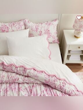LoveShackFancy Embroidered Scallop King Sheet Set